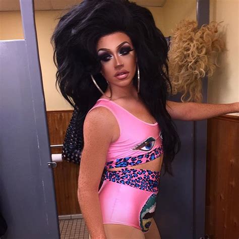 [S11] Ariel Versace Solves the Case of Missing Wigs